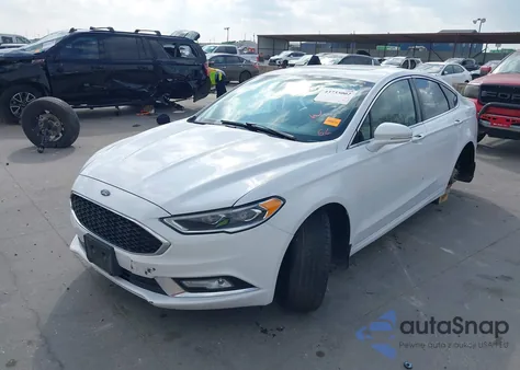 2018 Ford Fusion Titanium z USA, uszkodzony, nr VIN 3FA6P0D95JR155150
